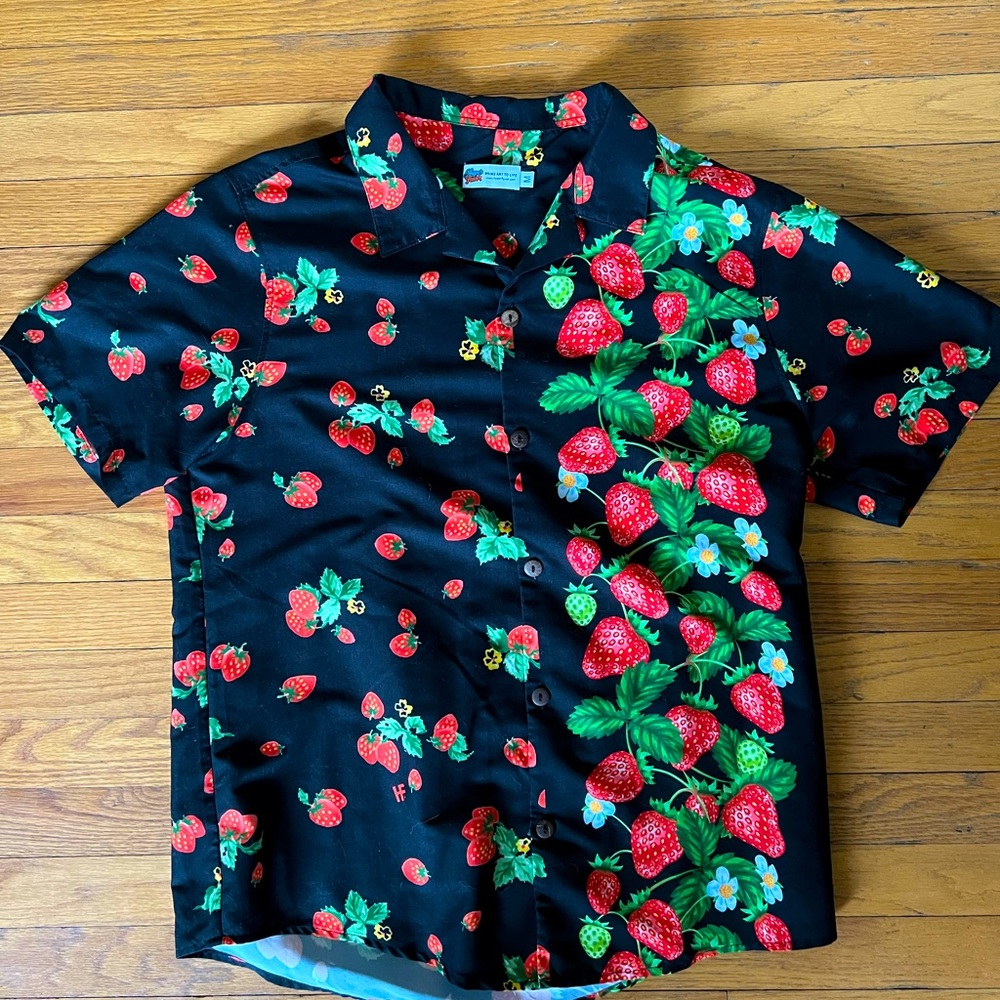 Hyper Favor Men’s Strawberry Button Down Shirt